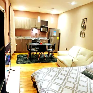 Mini En El Centro Historico De Cuenca, A 2 Cuadras De La Catedral, Parque Calderon Apartamento Cuenca
