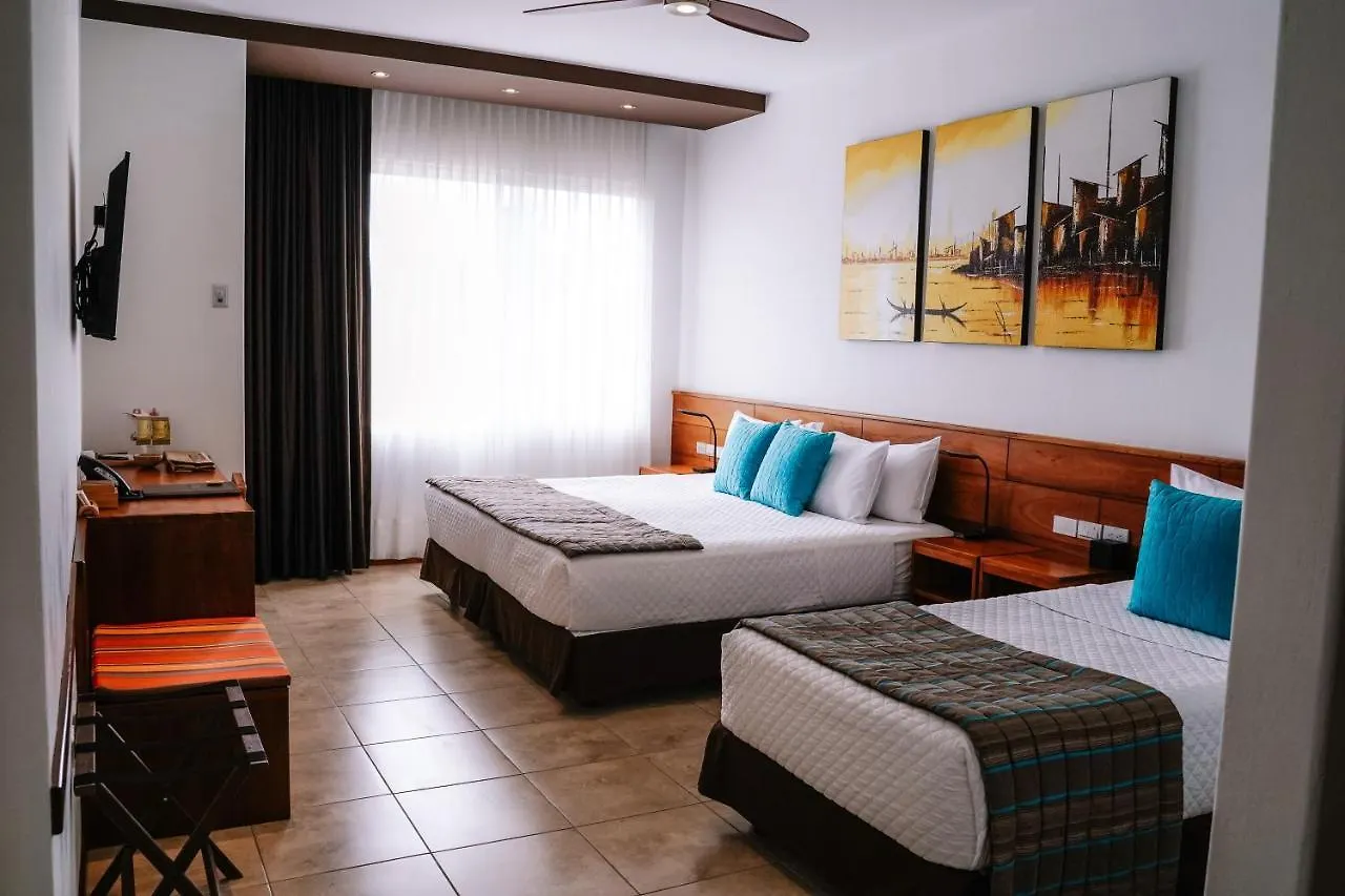 ****  פורטו איורה Hotel Cucuve אקוודור