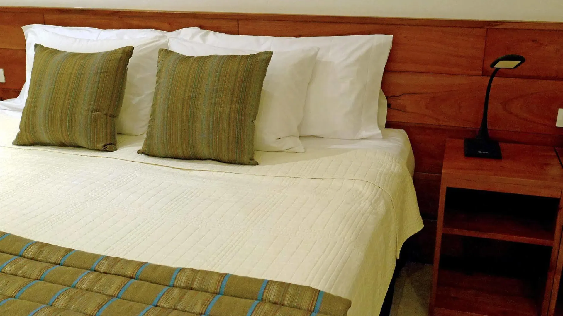 Hotel Cucuve Puerto Ayora