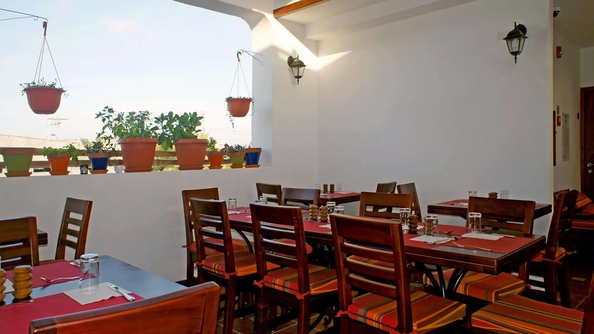 Hotel Cucuve Puerto Ayora